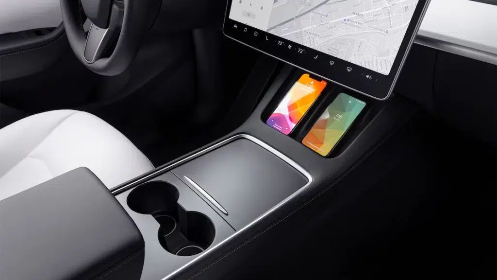 2023 Tesla Model Y interior 19- H-H-Auto