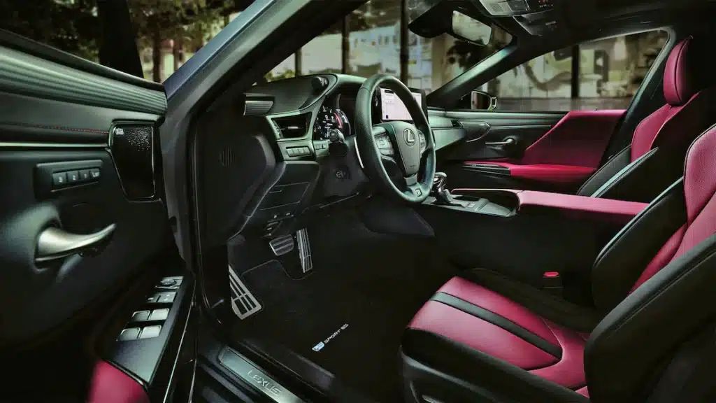 2023 Lexus ES interior 0066- H-H-Auto
