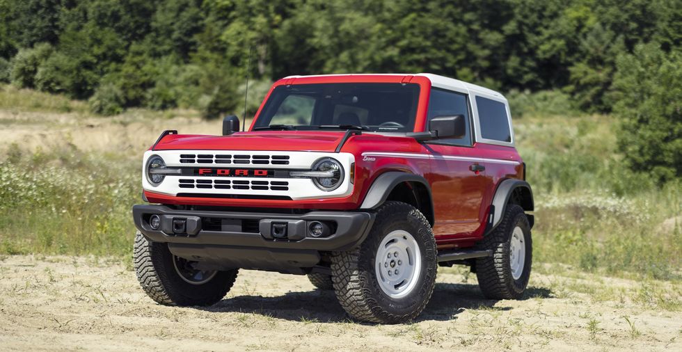 2023 bronco heritage edition race red 01 1660190755- H-H-Auto